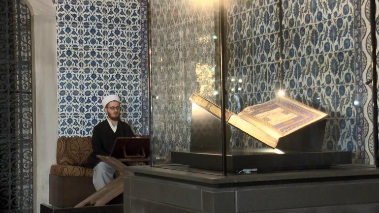 Osmanlı döneminin en büyük Mushafı Topkapı Sarayında ilk kez sergileniyor