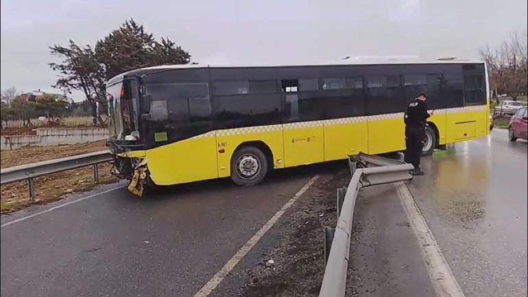 Büyükçekmecede İETT otobüsü kaza yaptı; 5 yaralı