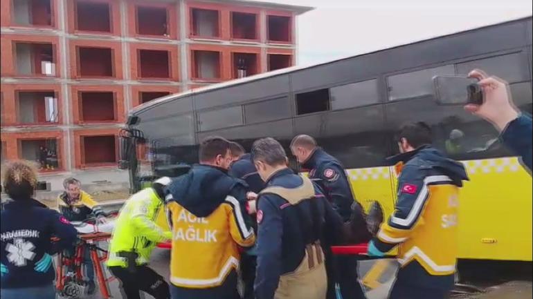 Büyükçekmecede İETT otobüsü kaza yaptı; 5 yaralı