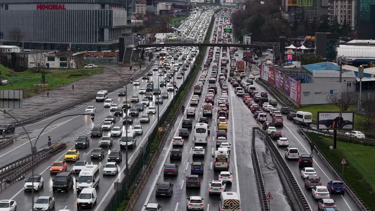 İstanbul’da trafik yoğunluğu yüzde 90a ulaştı