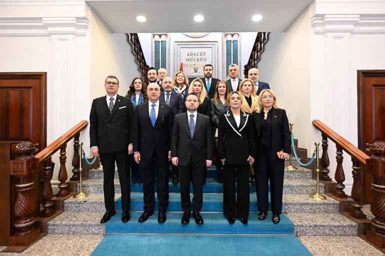 Bakan Gürlek: Barolarımızla düzenli istişare mekanizmaları kuracak, ortak sorunlara birlikte çözüm üreteceğiz