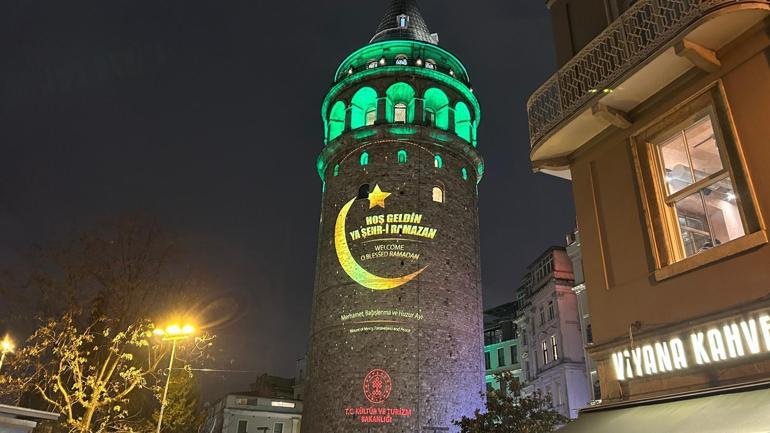 Galata Kulesinde ramazan ayına özel görseller yansıtıldı