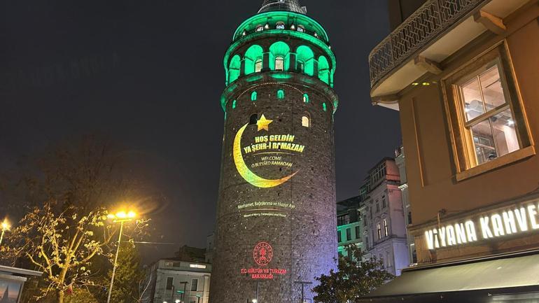 Galata Kulesinde ramazan ayına özel görseller yansıtıldı