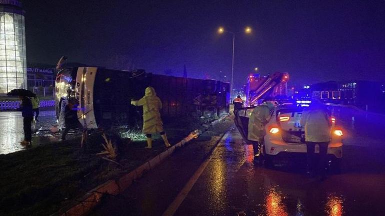 Samsun’da yolcu otobüsü devrildi: 6 yaralı