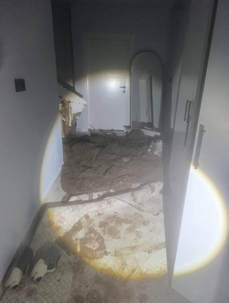 Hatayda toprak kayması