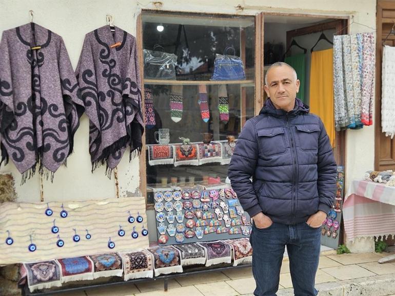 Antalyanın tarihi ve turistik merkezi Kaleiçinde tente krizi