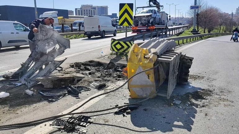 Esenler’de refüje çarpan cip devrildi