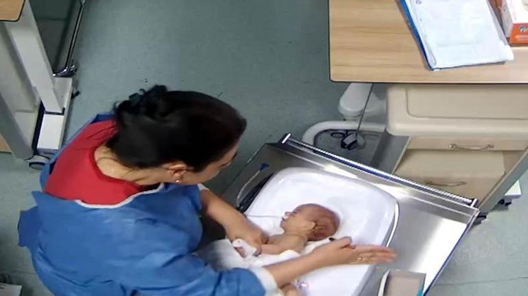 5 günlük bebeği darbeden hemşire: Bir anlık refleksle oldu
