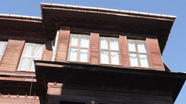 Şair Orhan Velinin doğup büyüdüğü köşk satışa çıktı: Restore edilmesini istiyoruz