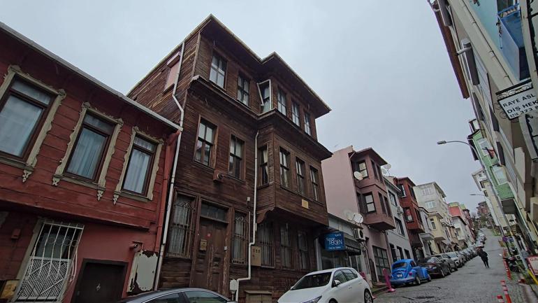 Şair Orhan Velinin doğup büyüdüğü köşk satışa çıktı: Restore edilmesini istiyoruz