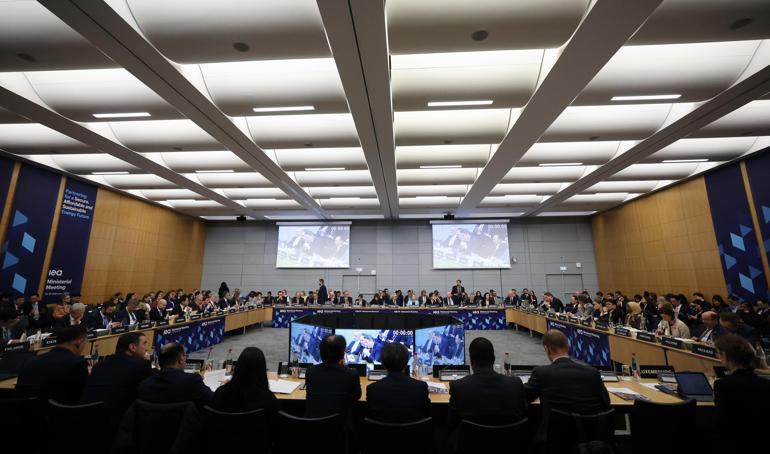 Bakan Bayraktar: Daha güçlü bir enerji geleceği inşa etmek için çalışmaya devam edeceğiz