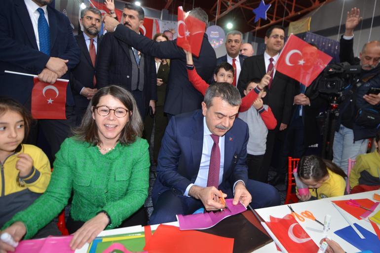 Bakan Tekin, Erzurumda 12 derslikli okulun açılışını yaptı