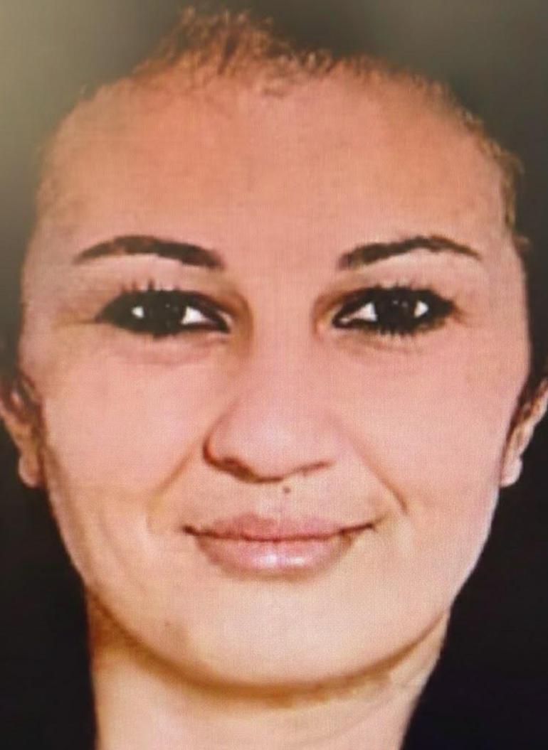 Yakınlarına mesaj attı, evinde bir kadınla ölü bulundu