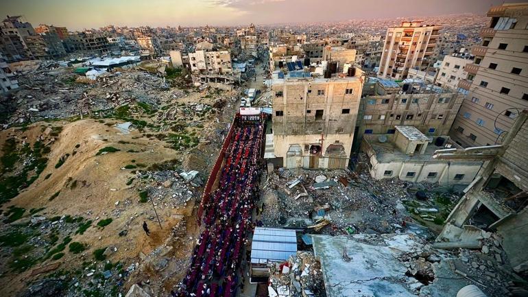 Türk Kızılay Gazze’deki Filistinliler için sokak iftarı düzenledi