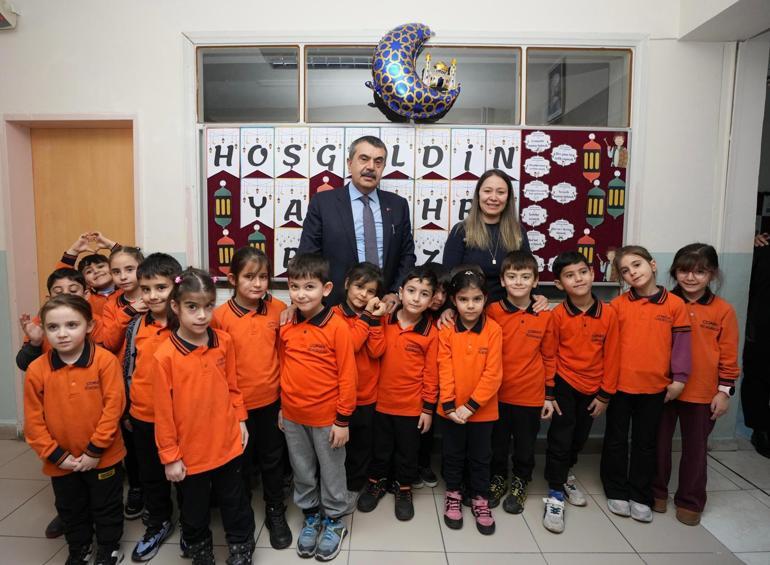 Bakan Tekin: 168 kişinin imzaladığı metinle ilgili suç duyurusunda bulunacağız