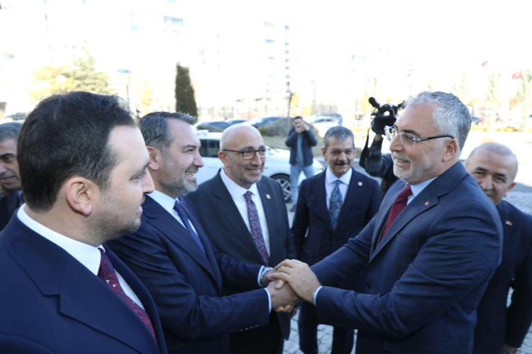 Bakan Işıkhan: Kadınlarda işsizlik oranı, 13 yılın en düşük seviyesinde