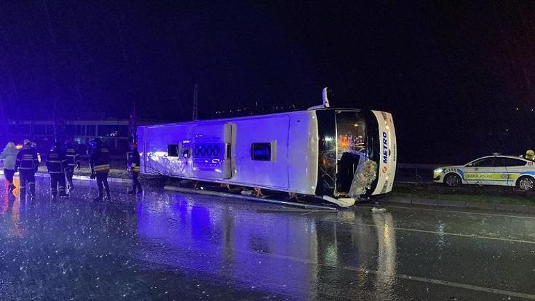 Yolcu otobüsünün yan yattığı kazanın görüntüleri ortaya çıktı