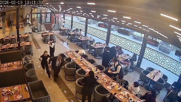 Çorumda iftar saatinde restorana sahibine silahlı saldırı; olay anı kamerada
