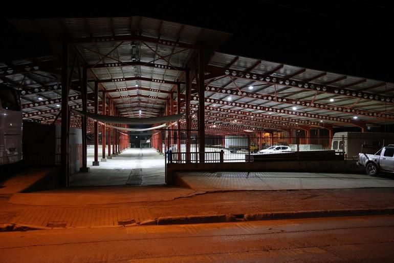 İzmir’de iftar çadırında görevli belediye personeline bıçaklı saldırı