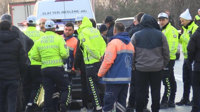 Bağcılarda aracından inen şoföre önce otomobil ardından cip çarptı; 1 ölü