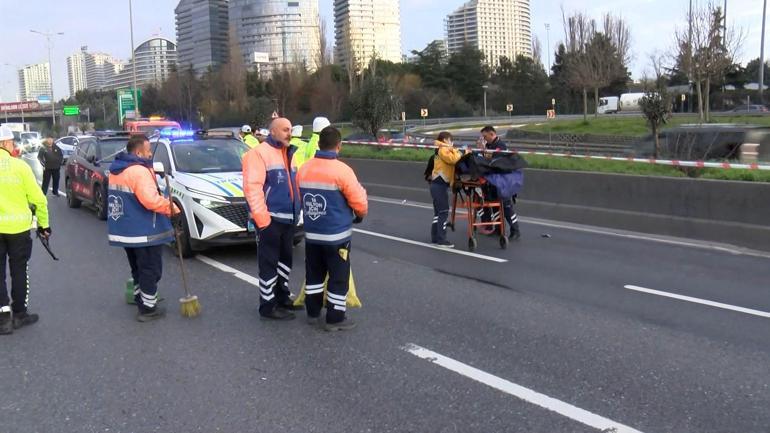 Bağcılarda aracından inen şoföre önce otomobil ardından cip çarptı; 1 ölü
