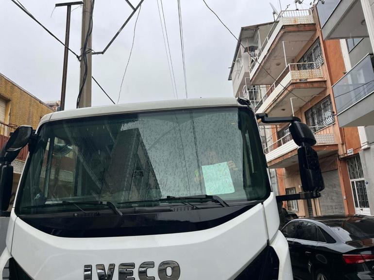 Çöp kamyonu şoförü ile 3 yaşındaki Ayşe arasında pencere bağı