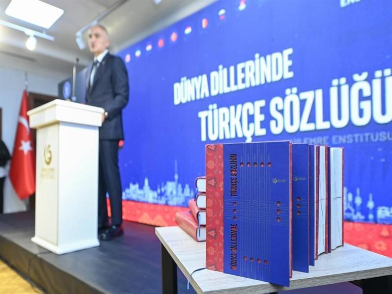 Bakan Ersoy, Dünya Dillerinde Türkçe Sözlüğünü kamuoyuna tanıttı