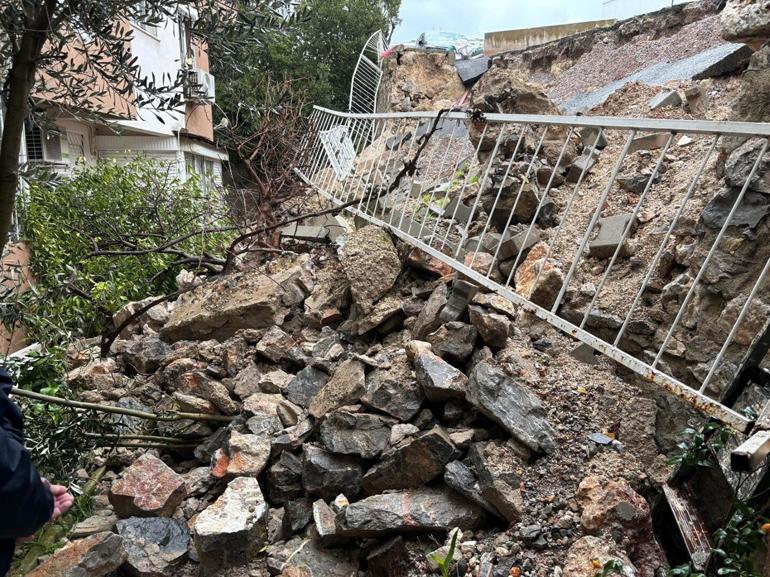 Bucada istinat duvarı çöktü; apartman sakinleri çözüm bekliyor