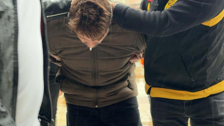 Aydında evlerinde ölü bulunan çiftin cinayet şüphelisi hurdacı adliyede