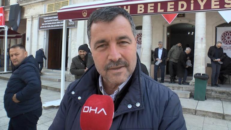 Ziyarete açılan Hırka-i Şerife yoğun ilgi