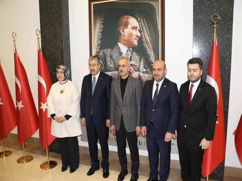 Bakan Uraloğlu, Mihalgazi Belediye Başkanı Akgünü ziyaret etti