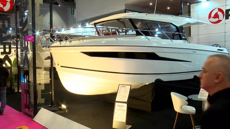 Milyonluk tekneler fuarda sergilendi