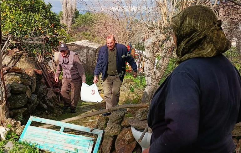 Aydın’da baharın müjdecisi olan leylekleri ilk görenler bir çuval un kazandı