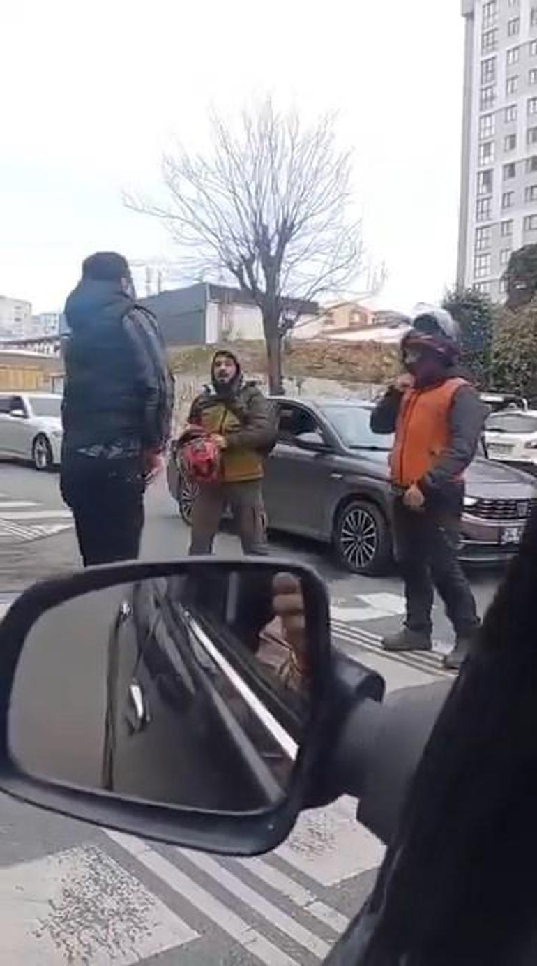 Ümraniyede yol verme kavgasında silah çekti