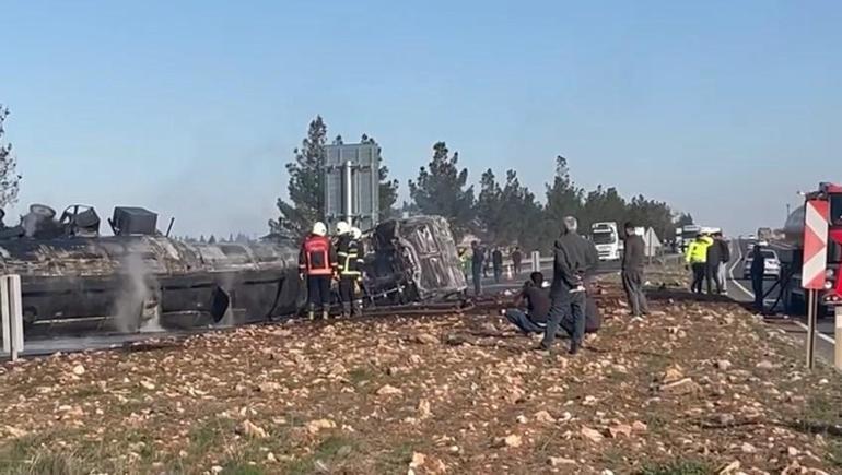 Şanlıurfada devrilen yakıt yüklü TIR yandı; 1 yaralı