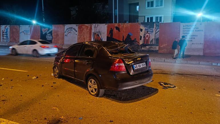 Bingöl’de otomobil refüje çarpıp takla attı: 2 yaralı