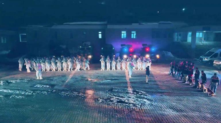 Van ve Hakkaride 406 kilo uyuşturucu madde ele geçirildi