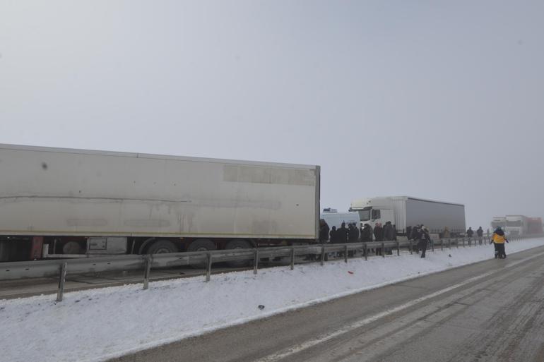 Erzurumda zincirleme kaza: 20 yaralı