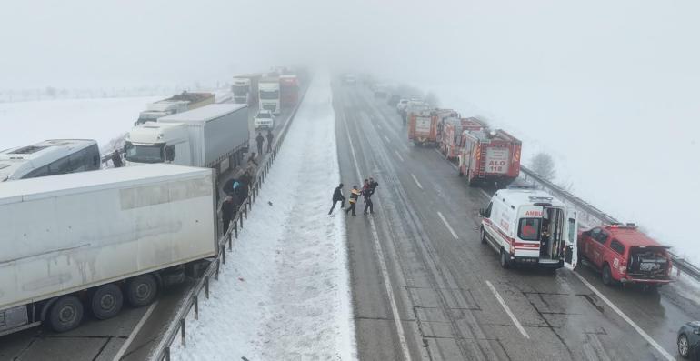 Erzurumda zincirleme kaza: 20 yaralı
