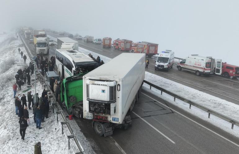 Erzurumda zincirleme kaza: 20 yaralı