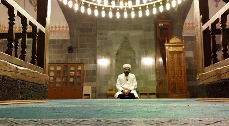 Bu dua sadece teravih namazları sonrası Erzurum’da okunuyor
