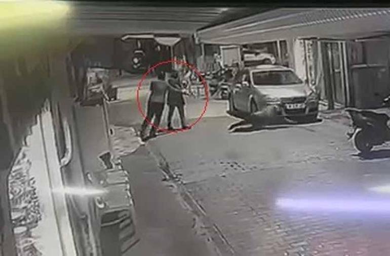 Bursada 1 kişinin yaralandığı silahlı kavga kamerada