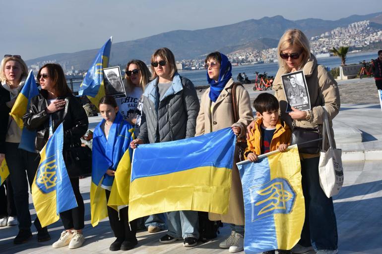 İzmirde yaşayan Ukraynalılardan barış çağrısı