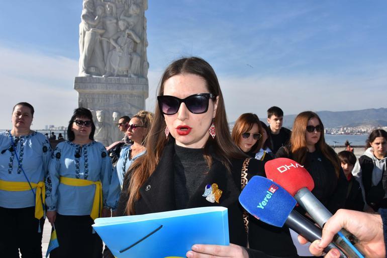 İzmirde yaşayan Ukraynalılardan barış çağrısı