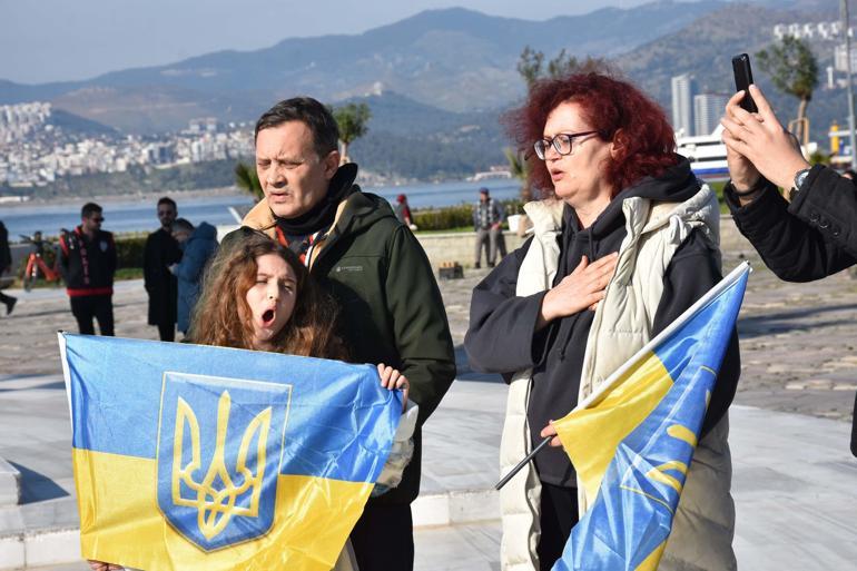 İzmirde yaşayan Ukraynalılardan barış çağrısı