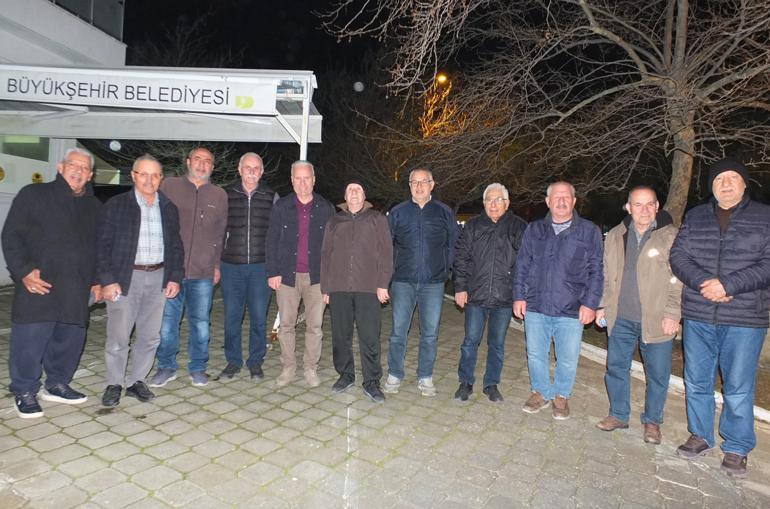 Burhaniyede ezan 3 dakika erken okundu, çok sayıda kişi orucunu açtı