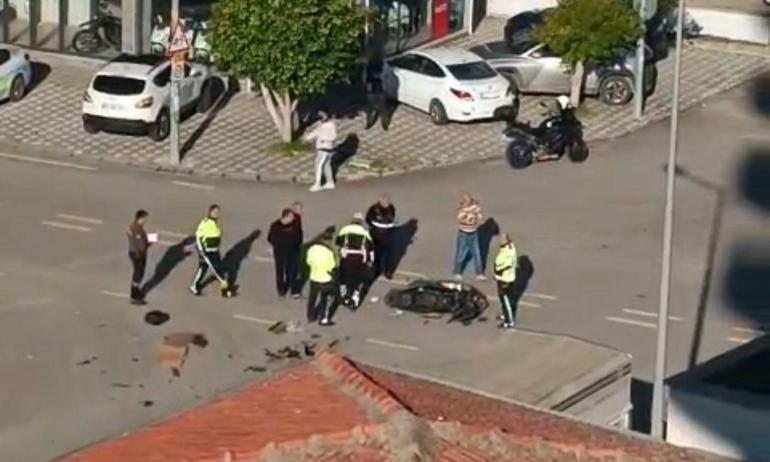 Hafif ticari araçla çarpışan motosikletin sürücüsü Defne Su öldü, arkadaşı ağır yaralı