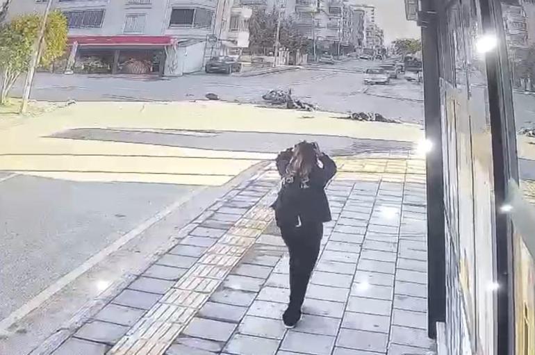 Hafif ticari araçla çarpışan motosikletin sürücüsü Defne Su öldü, arkadaşı ağır yaralı