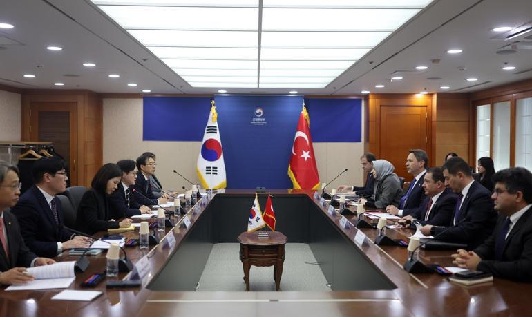 Bakan Bayraktar, Kore Ticaret, Sanayi ve Kaynaklar Bakanı Kim ile görüştü