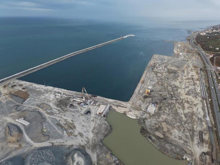 Karadenizde stratejik dönüşüm; lojistik limanda geri sayım